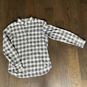 Club Monaco button up collared long sleeve plaid shirt, size large